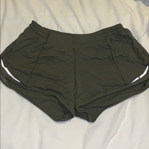 Lululemon 2.5 in shorts